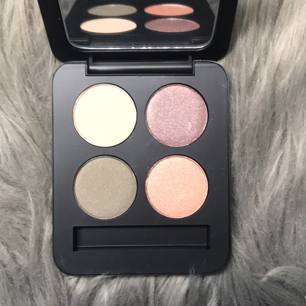 Youngblood eyeshadow palette